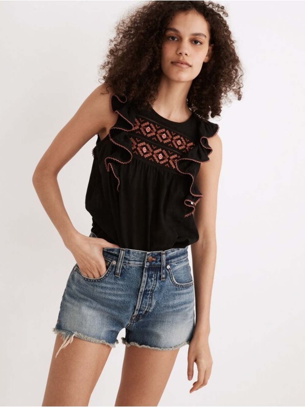 Madewell Relaxed Denim Shorts in Clintonville Wash: Split-Hem Edition